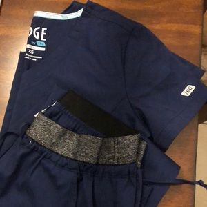 🔥🔥BNWOT 🔥🔥IRG EDGE scrub set. Navy XS